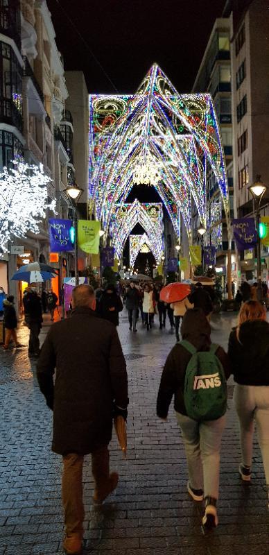 Valladolid enciende las luces de Navidad en 60 calles de la ciudad