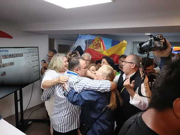 En directo | Así hemos vivido la intensa noche electoral en Granada