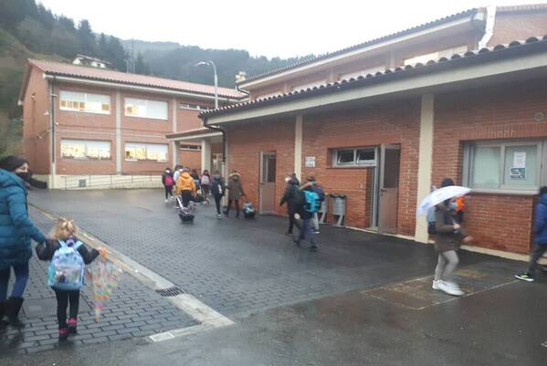 Directo: los niños vuelven al colegio en Bizkaia con el covid en cifras récord