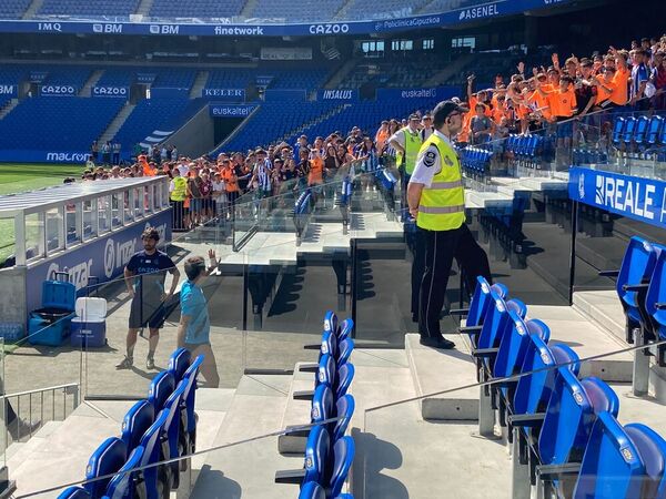 La Real Sociedad arranca la pretemporada entre un baño de masas
