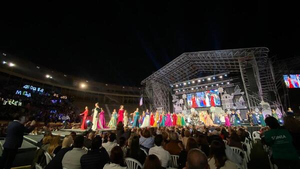 Hogueras en Alicante 2023: quiénes son las belleas del foc | Elección de la bellea del foc d&#039;Alacant