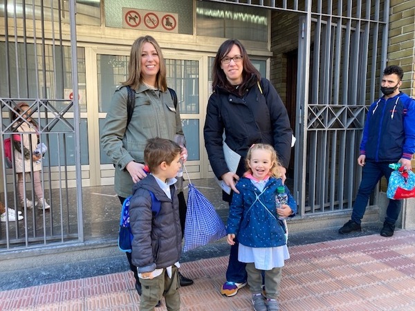 Primera jornada en los colegios vizcaínos sin mascarillas y con dudas
