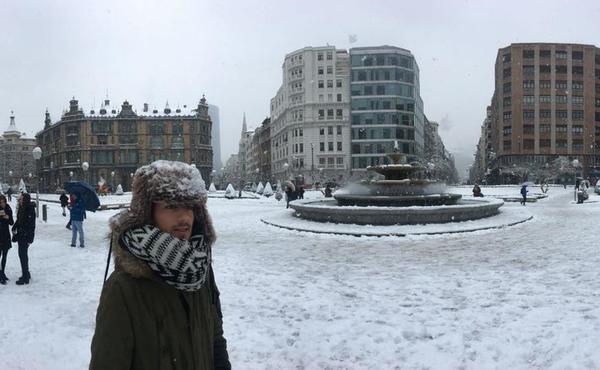 La mayor nevada en 33 años sorprende a Bizkaia