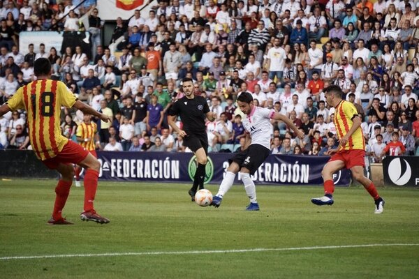 Todo o nada en un Helmántico lleno como en sus mejores días