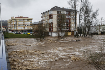 Cantabria vuelve a inundarse tres años después de la gran riada