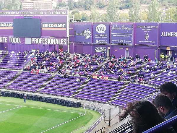 La afición de la Cultural, en Zorrilla