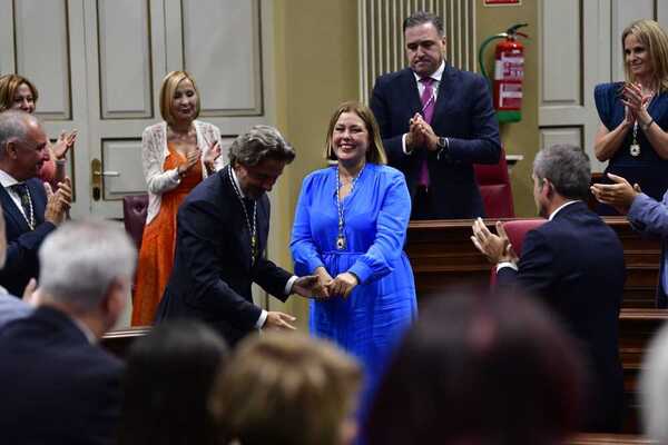 El Parlamento de Canarias se estrena en su undécima legislatura