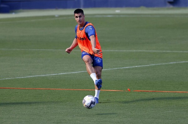 Bustinza, en un entrenamiento reciente con el Málaga.