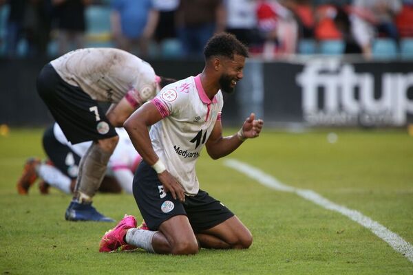 Todo o nada en un Helmántico lleno como en sus mejores días