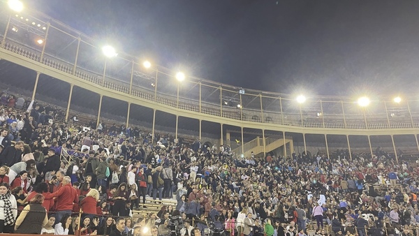 Hogueras en Alicante 2023: quiénes son las belleas del foc | Elección de la bellea del foc d&#039;Alacant