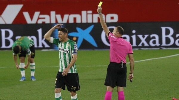 El encuentro de esta noche lo arbitrará el colegiado Mateu Lahoz, con el que el Real Betis tiene los siguientes números #Betis #RealBetisBarça