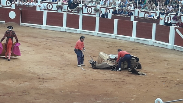 Última puerta grande en la Feria Taurina de Begoña