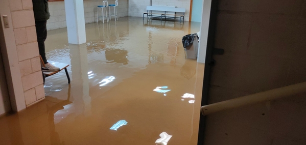 Cáceres reabre las instalaciones y parques públicos clausurados por la tormenta