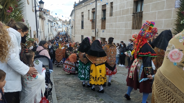 Así hemos contado la bajada de la Virgen de la Montaña en Cáceres