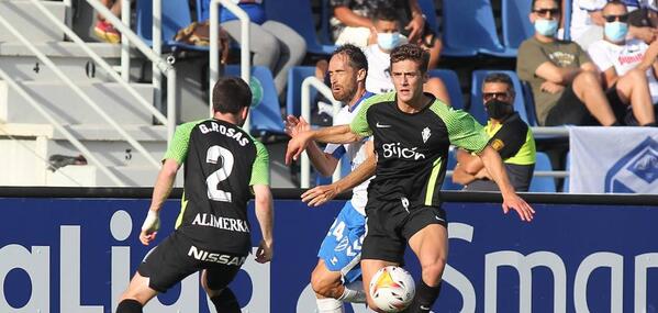 El Sporting araña un punto en las islas