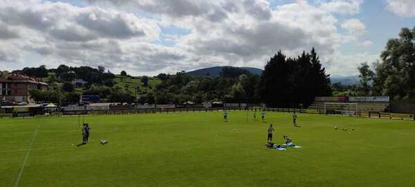 El Oviedo deja destellos en un empate sin goles ante el Eibar
