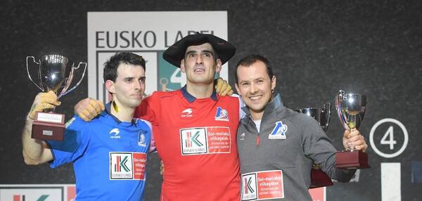 Onlayn porno tomosha qiling ota va qiz va ona soatlari