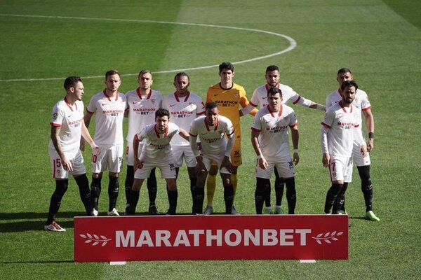 ¿Qué os parece la alineación del #SevillaFC para medirse al Atlético de Madrid? ¿Qué cambiarías si fueras Julen Lopetegui? #ONervionLive