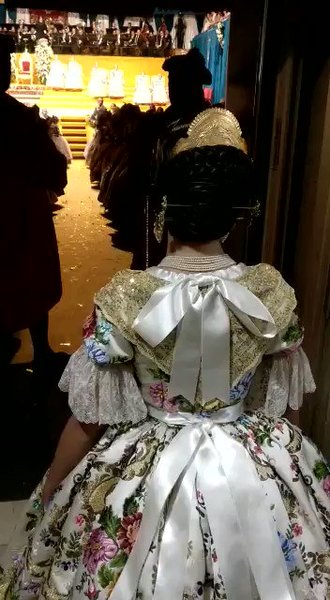 Blanco roto para el día mágico de Sara