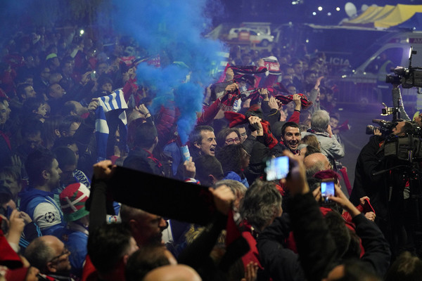 La celebración de la afición en Anduva. / Arizmendi
