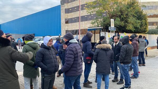 Tercer día de huelga en Aspla, en directo