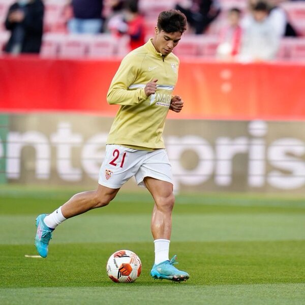 Esta es la convocatoria del Sevilla FC para enfrentarse al Granada CF esta noche en el duelo correspondiente a la 31ª jornada de LaLiga #SevillaFC #SevillaFCGranada