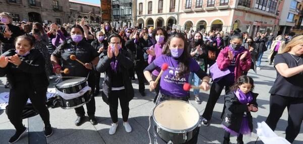 Asturias sale a la calle por el 8M