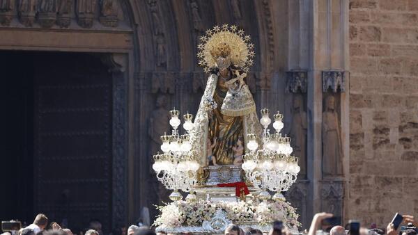 Minuto a minuto del centenario de la coronación de la Virgen de los Desamparados de Valencia