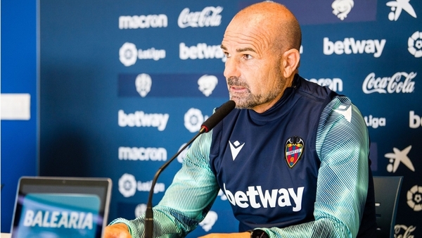 En la previa del partido, el técnico del Levante, Paco López, analizó al Sevilla FC y elogió al cuadro sevillista