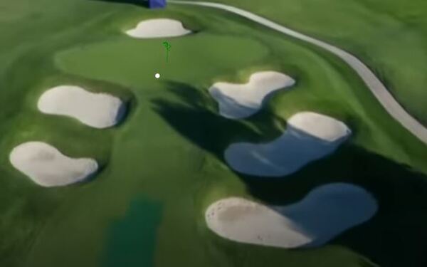 Hoy la bandera delantera hace un efecto embudo en el green