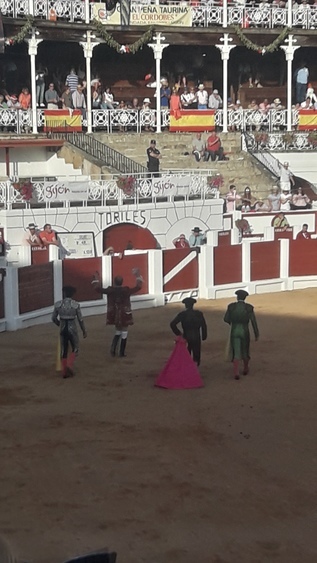 En directo, Feria Taurina de Begoña