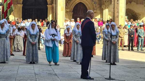 Así vivimos en directo el desfile de carros y pendones y las Cantaderas