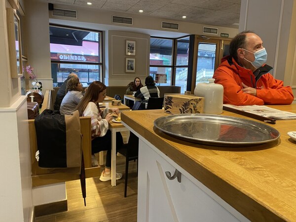 Bizkaia se libera de la mascarilla solo a medias