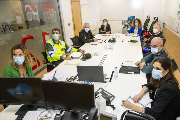 La consejera de Presidencia, Interior, Justicia y Acción Exterior, Paula Fernández, y la delegada del Gobierno en Cantabria, Ainoa Quiñones, han presidido esta mañana la reunión del Centro de Coordinación Integrada (Cecopi) del estado de alarma en la región. Foto: Nacho Romero