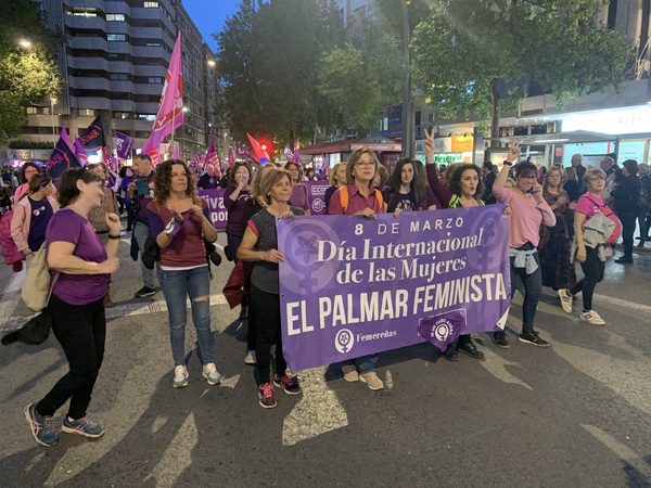 Murcia grita contra la brecha salarial y la violencia machista