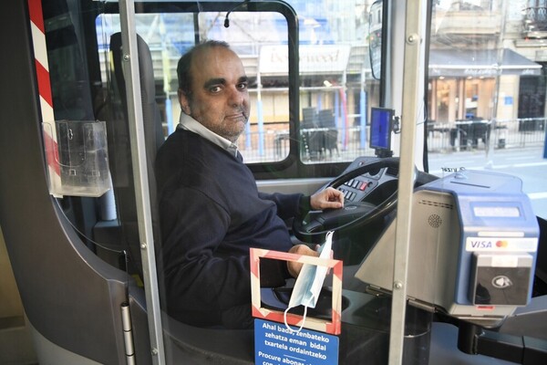 Javier Rodrigo, chófer de Dbus. /Foto: Jose Mari López