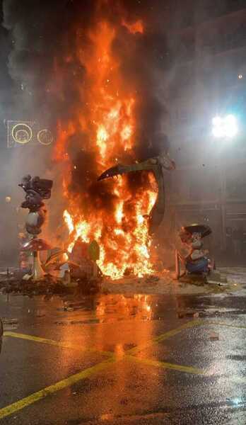 Fallas 2022: Cremà | Directo: Última hora de las Fallas: la mascletà y la Cremà, pendientes del tiempo