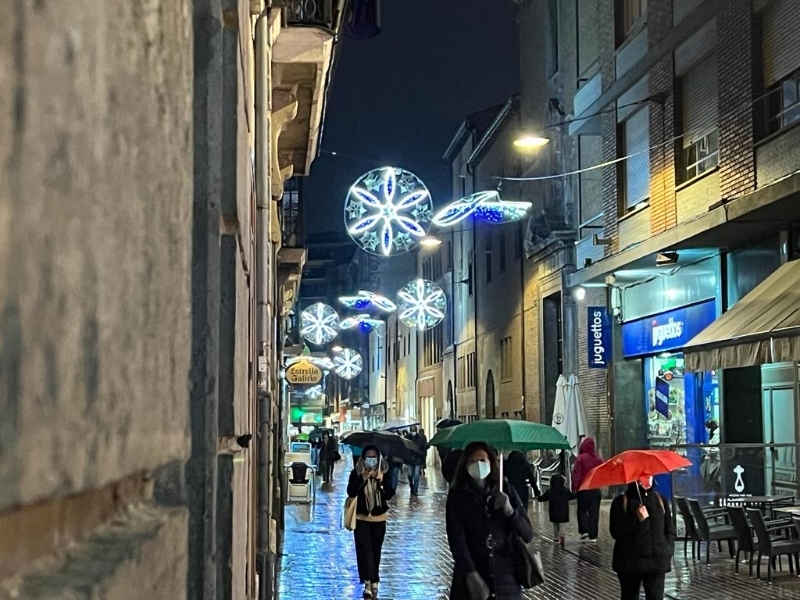 Valladolid enciende las luces de Navidad en 60 calles de la ciudad