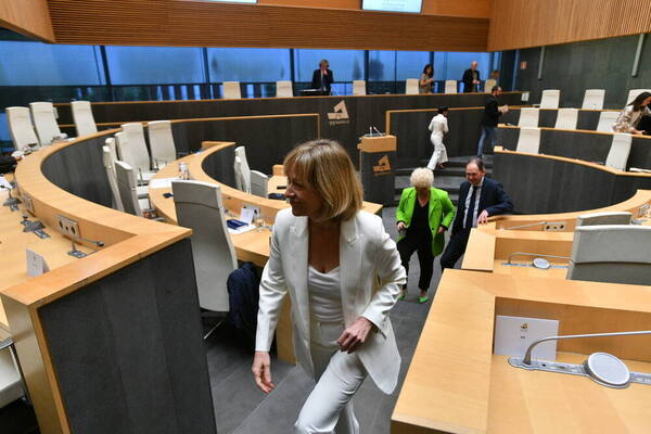 Sigue en directo la sesión de investidura de la nueva diputada general de Gipuzkoa