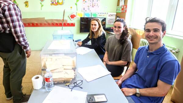 Alfredo Canteli logra la mayoría absoluta en Oviedo