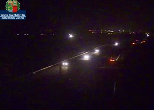 Directo | Desalojan a 28 vecinos de Vitoria mientras el nivel del embalse empieza a bajar