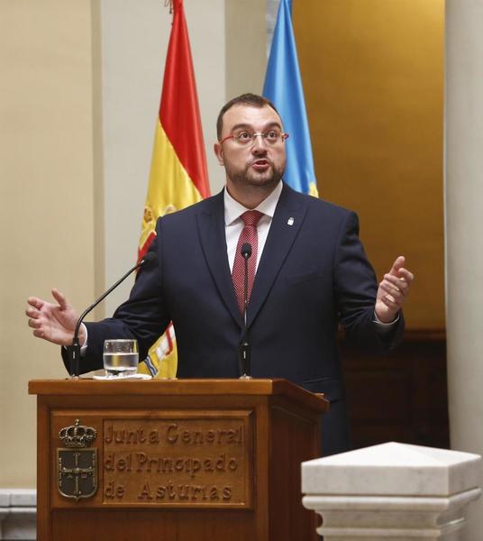 Asturias, realidad y proyecto, el libro del presidente Pedro de Silva, ha tenido presencia en su intervención