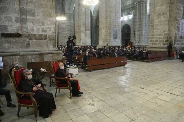 Semana Santa Valladolid: Así te hemos contado el Sermón de las Siete Palabras desde la catedral