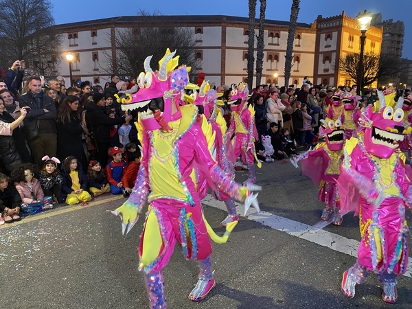 En directo: sigue el desfile del Antroxu de Gijón