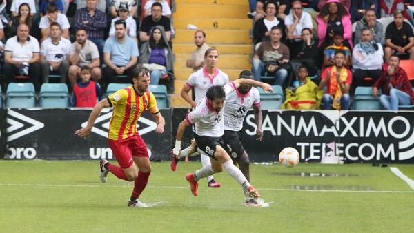 Todo o nada en un Helmántico lleno como en sus mejores días