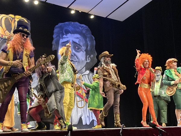 Carnaval de Badajoz: Olivenza revienta el gracejo