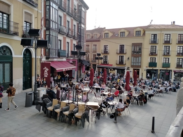 las terrazas están llenas en este Jueves Santo