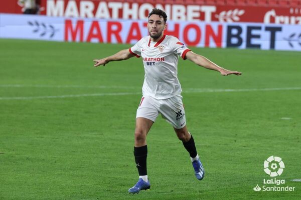 Esta es la convocatoria del #SevillaFC para enfrentarse al Valencia esta tarde en el duelo correspondiente a la 15ª jornada de LaLiga #ONervionLive