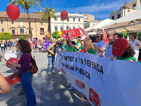 Los salarios y la inflación protagonizan en Extremadura un primero de mayo bajo la sombra electoral