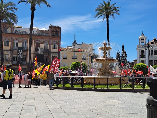 Los salarios y la inflación protagonizan en Extremadura un primero de mayo bajo la sombra electoral